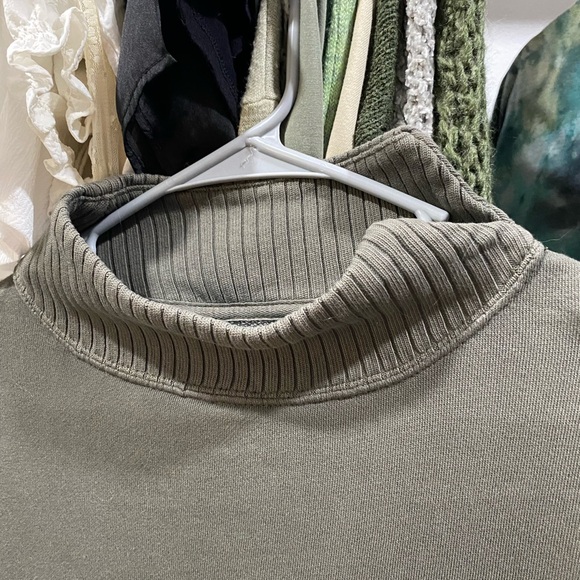 Aerie Turtleneck - Picture 2 of 4